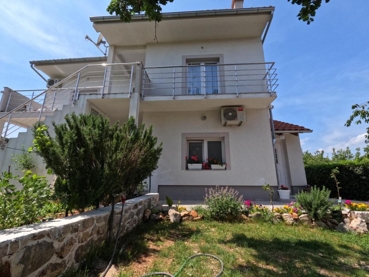 Apartmani Lena Σίμπενικ Εξωτερικό φωτογραφία