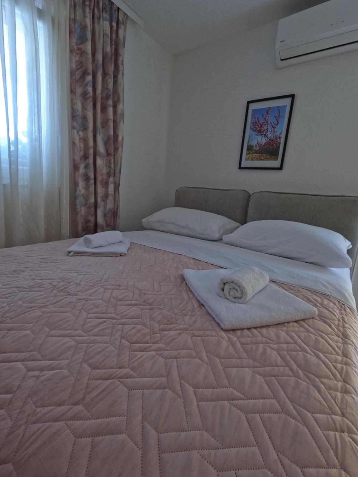 Apartmani Lena Σίμπενικ Εξωτερικό φωτογραφία